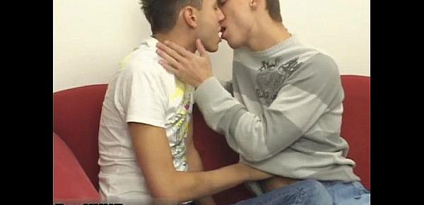  Twinks XXX It was a Friday night and Daniel was home alone and horny.